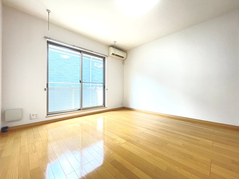 居室・リビング　使いやすい形の為、レイアウトを楽しめます♪