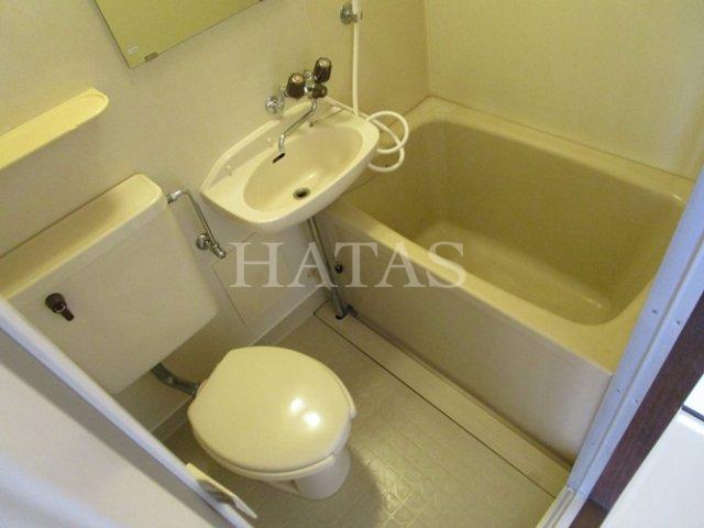 バス・シャワールーム　同物件別部屋です。