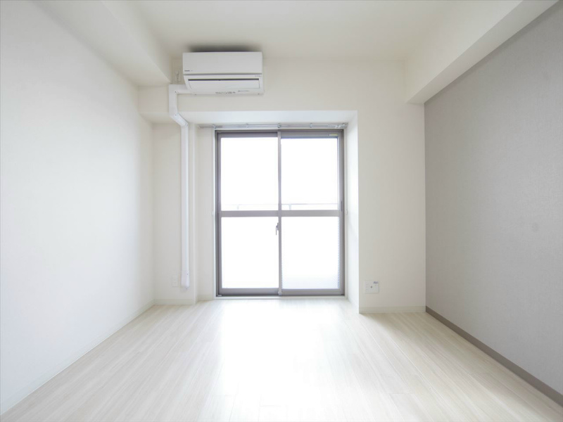 バルコニー　洋室7.1帖　エアコン完備　バルコニー