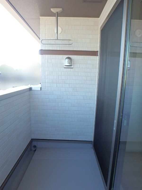 バルコニー　図面と現状に相違がある場合には現状を優先