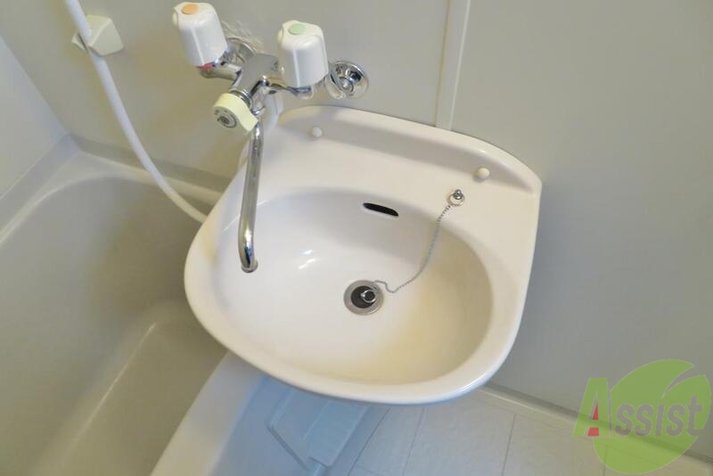 洗面設備　洗面はかわいいボウル型。あると意外タスｋ瑠んですよねー。