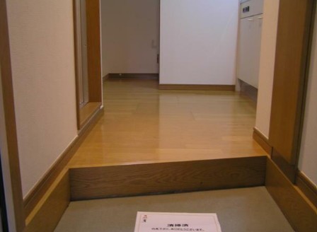 玄関　※参考写真