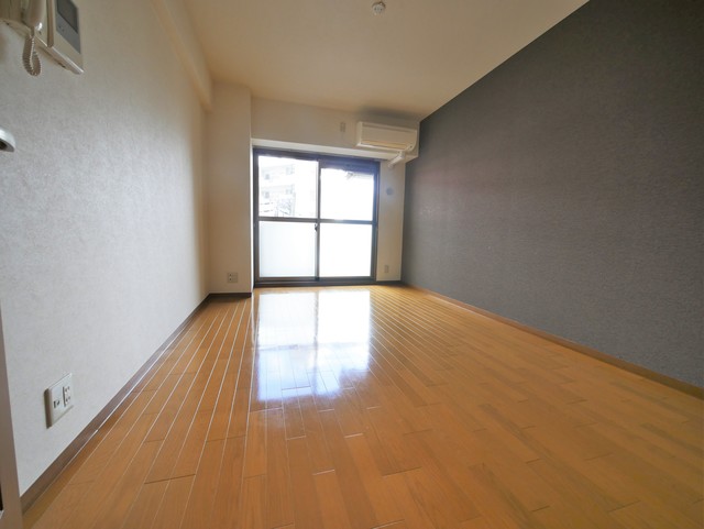 居室・リビング　★明るい居室の写真です★