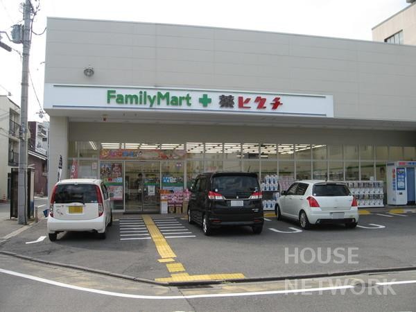 コンビニ　ファミリーマート薬ヒグチ西陣北店（コンビニ）まで88m