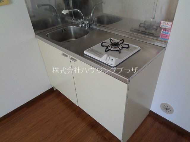 キッチン　※別部屋参考写真となります