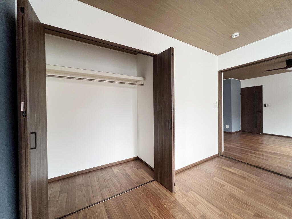 居室・リビング　各洋室には1帖のクローゼットがあります。