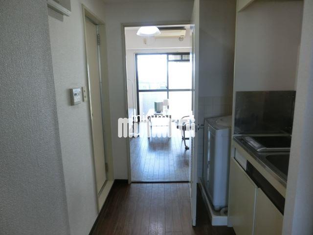 その他部屋・スペース　下駄箱付きの玄関です。