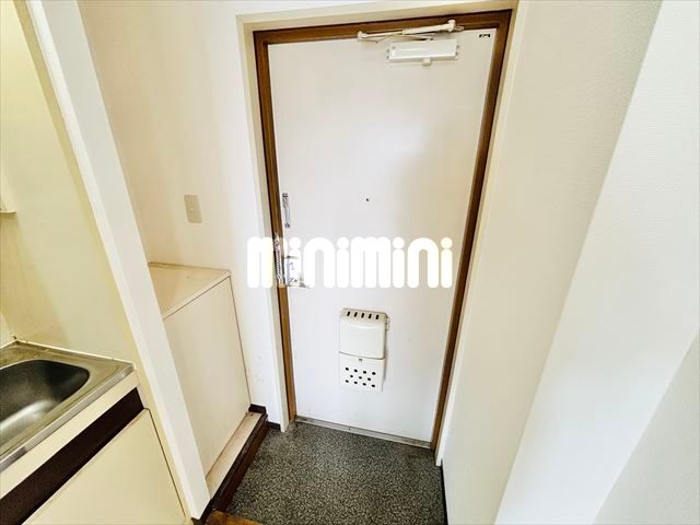 エントランス　シックなエントランスです。