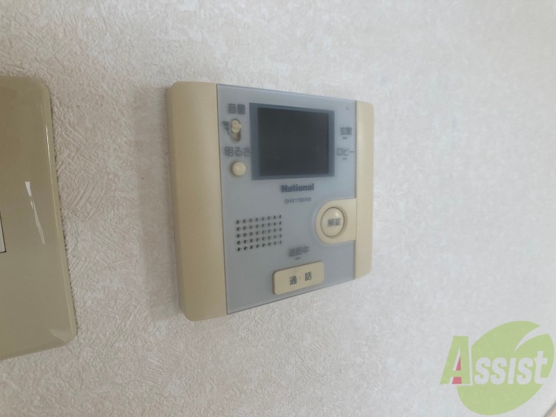 セキュリティ　ＴＶモニター付インターホンです。来客者の顔が見えるので安心！