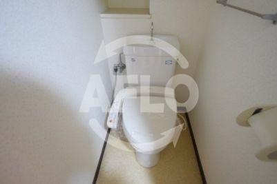 トイレ　レフィナード鶴翁　温水洗浄便座