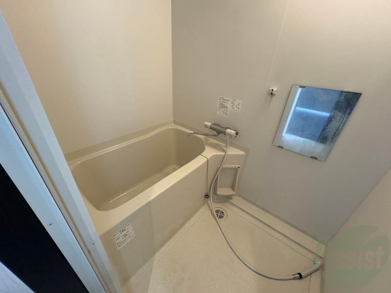 バス・シャワールーム　お風呂になります。一日の疲れを癒してくださいね。