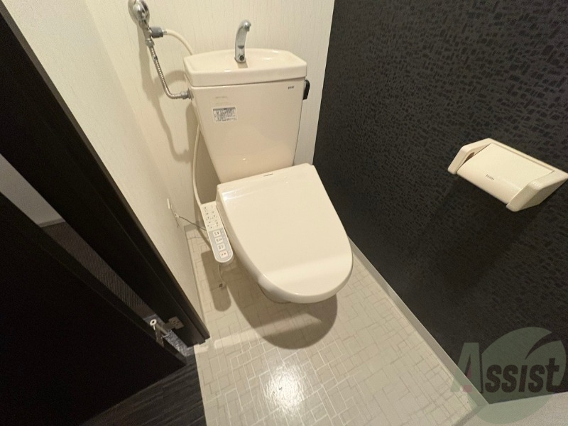 トイレ　シャワートイレになっているので快適です！