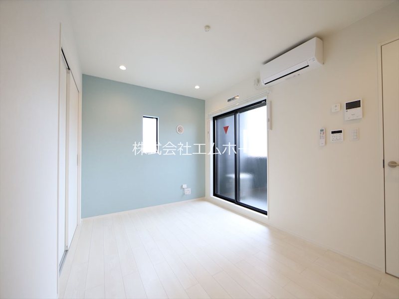 バルコニー　ＬＤＫ8.8帖　システムキッチン　エアコン完備　バルコニー