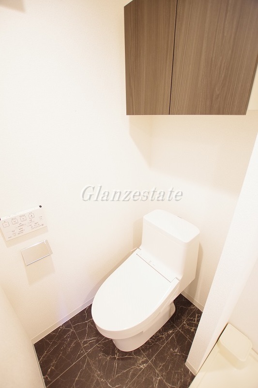 トイレ　☆温水洗浄便座完備のトイレ☆