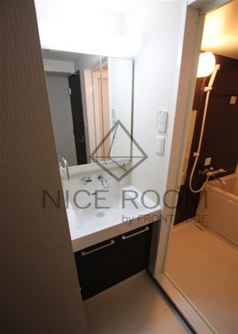 洗面設備　エスライズ難波EAST　独立洗面台