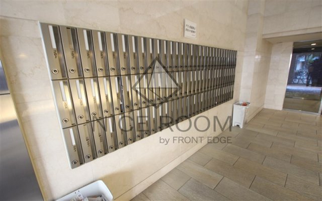 ロビー　エスライズ難波EAST　メールボックス