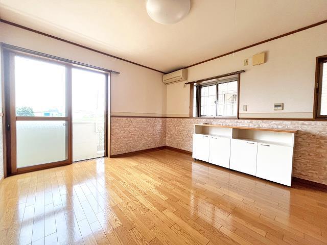 居室・リビング　リビング（E103)