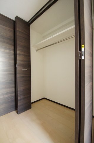 収納　ハンガーポール付のクローゼット