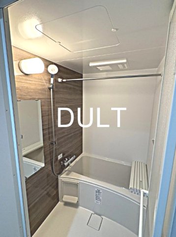 バス・シャワールーム　バスルームです。