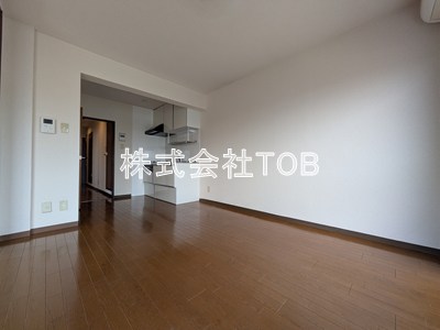 居室・リビング　9帖