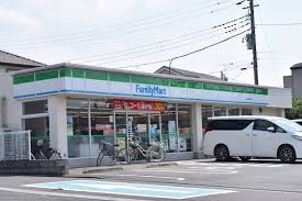 コンビニ　ファミリーマート 富士見京塚店（コンビニ）まで731m