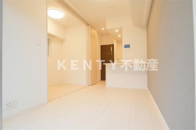 居室・リビング　こちらの居間で趣味の時間をお楽しみください