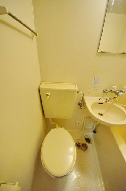 トイレ　★クリーニング前★