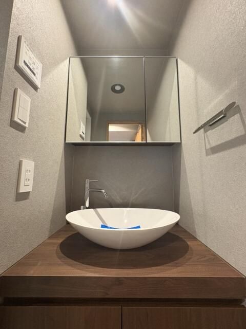 洗面設備　※別部屋の参考写真です。