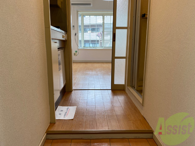 玄関　玄関からの目線はこんな感じになりますねー。