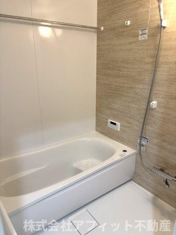 バス・シャワールーム　追い焚き機能付き