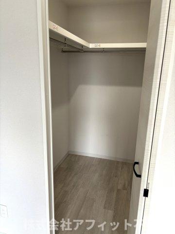 収納　ウォークインクローゼット