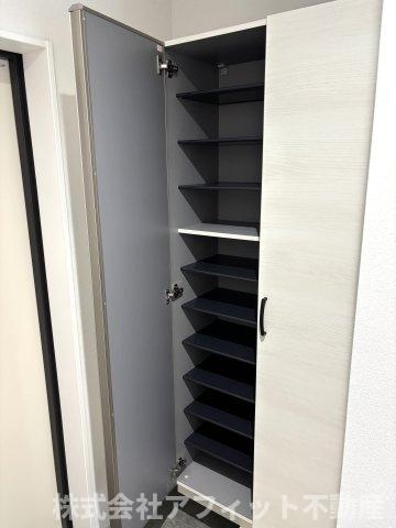 玄関　シューズボックス
