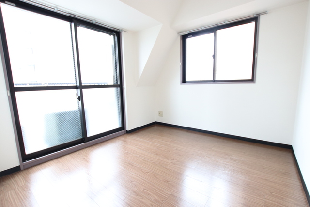 その他部屋・スペース　２面採光のお部屋です♪