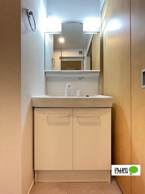 洗面設備　同一タイプ