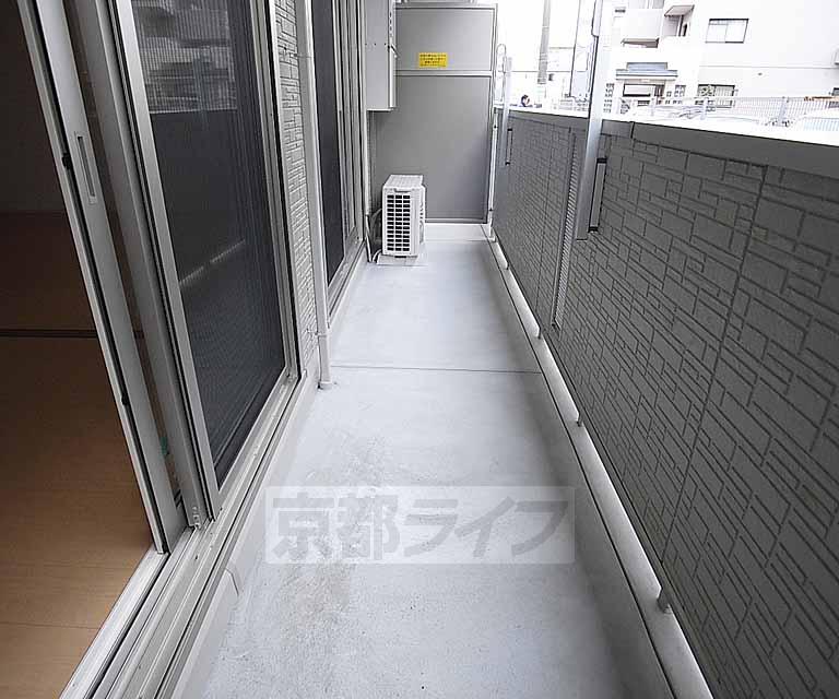 バルコニー　・写真は類似物件に付き、実物と異なります。