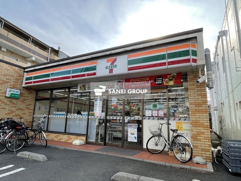 コンビニ　セブンイレブン狭山ヶ丘駅西口店（コンビニ）まで210m