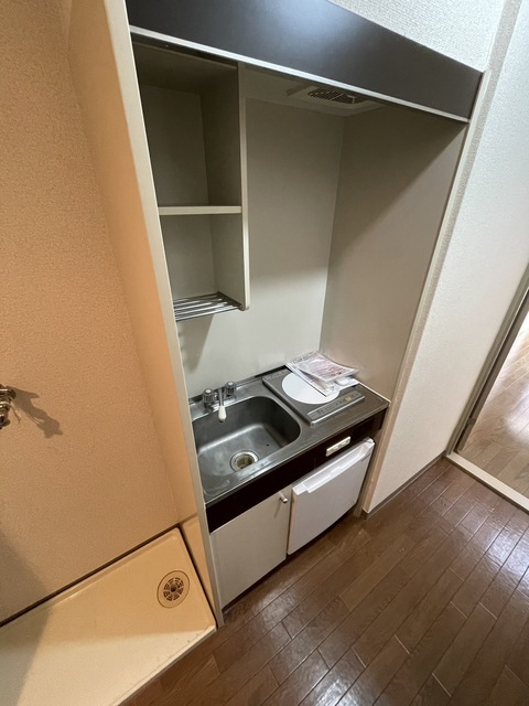 キッチン　別部屋参考写真です