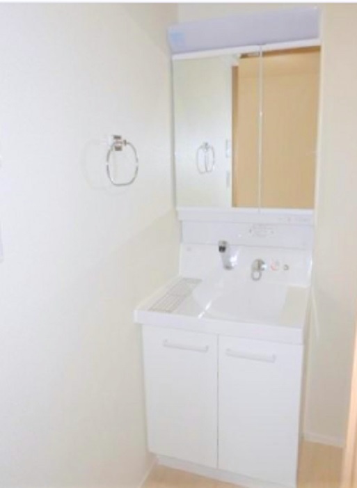 洗面設備　洗面脱衣所　2面鏡の独立洗面台