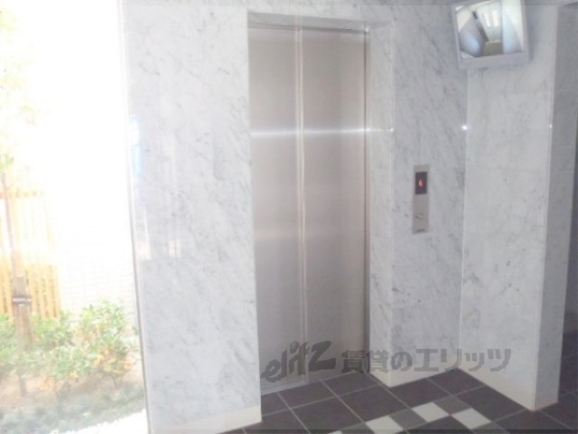 その他　エレベーター