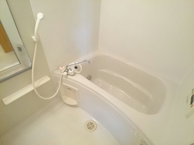 バス・シャワールーム　きれいなお風呂です