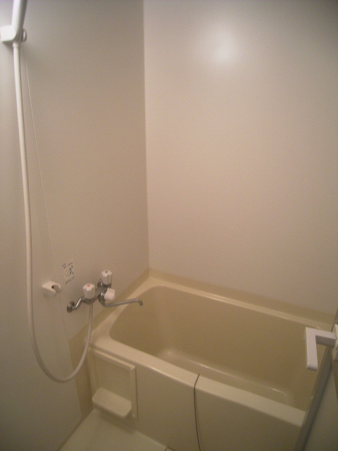 バス・シャワールーム　現況が相違する場合は現況を優先致します。