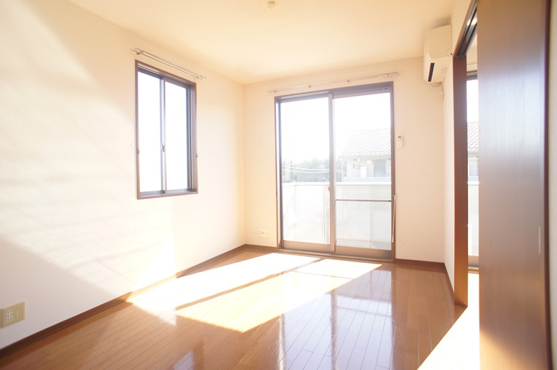 その他部屋・スペース　陽当りの良い洋室