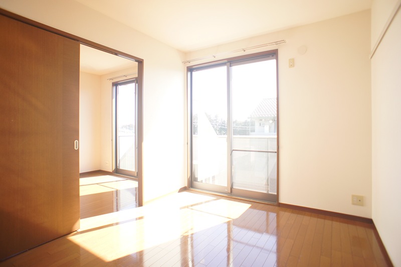 その他部屋・スペース　陽当りの良い洋室