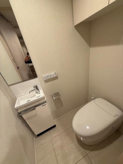 トイレ　温水洗浄便座