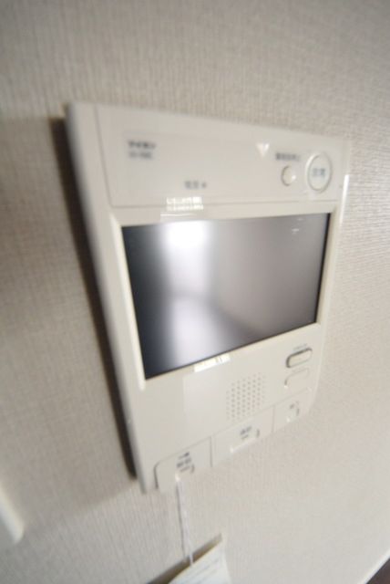 セキュリティ　★安心のモニター付きインターホンです★