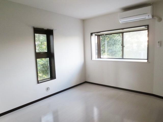 居室・リビング　★フローリングも新しいです★