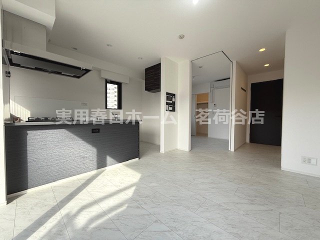 居室・リビング　※反転タイプ参考写真