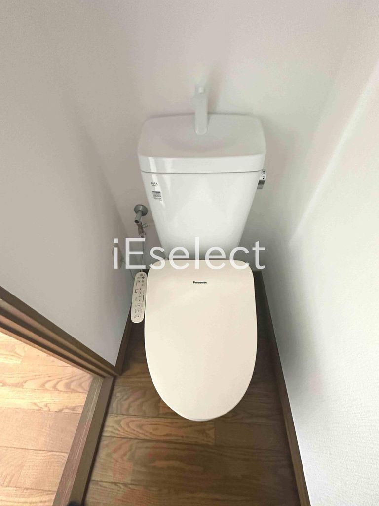 トイレ　温水洗浄便座もございます