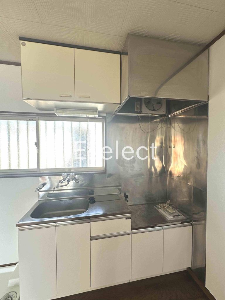 キッチン　広々としたキッチンスペース