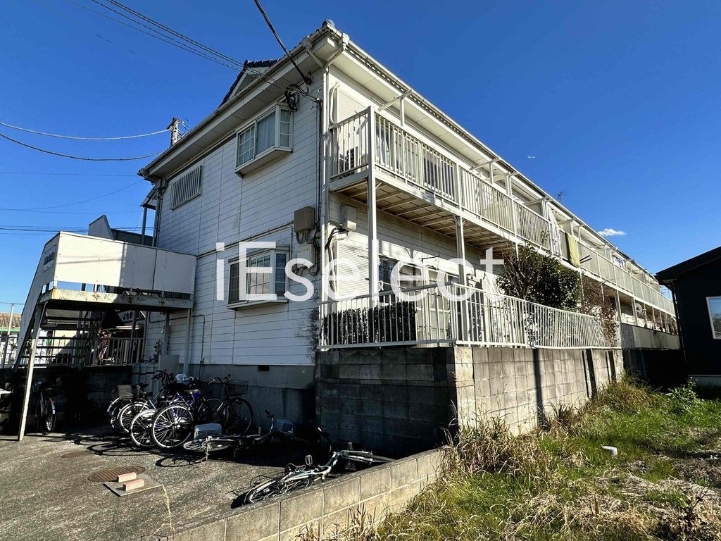 建物外観　遮る物がないので明るいお部屋ですよ！